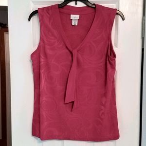 Sleveless fuchsia blouse